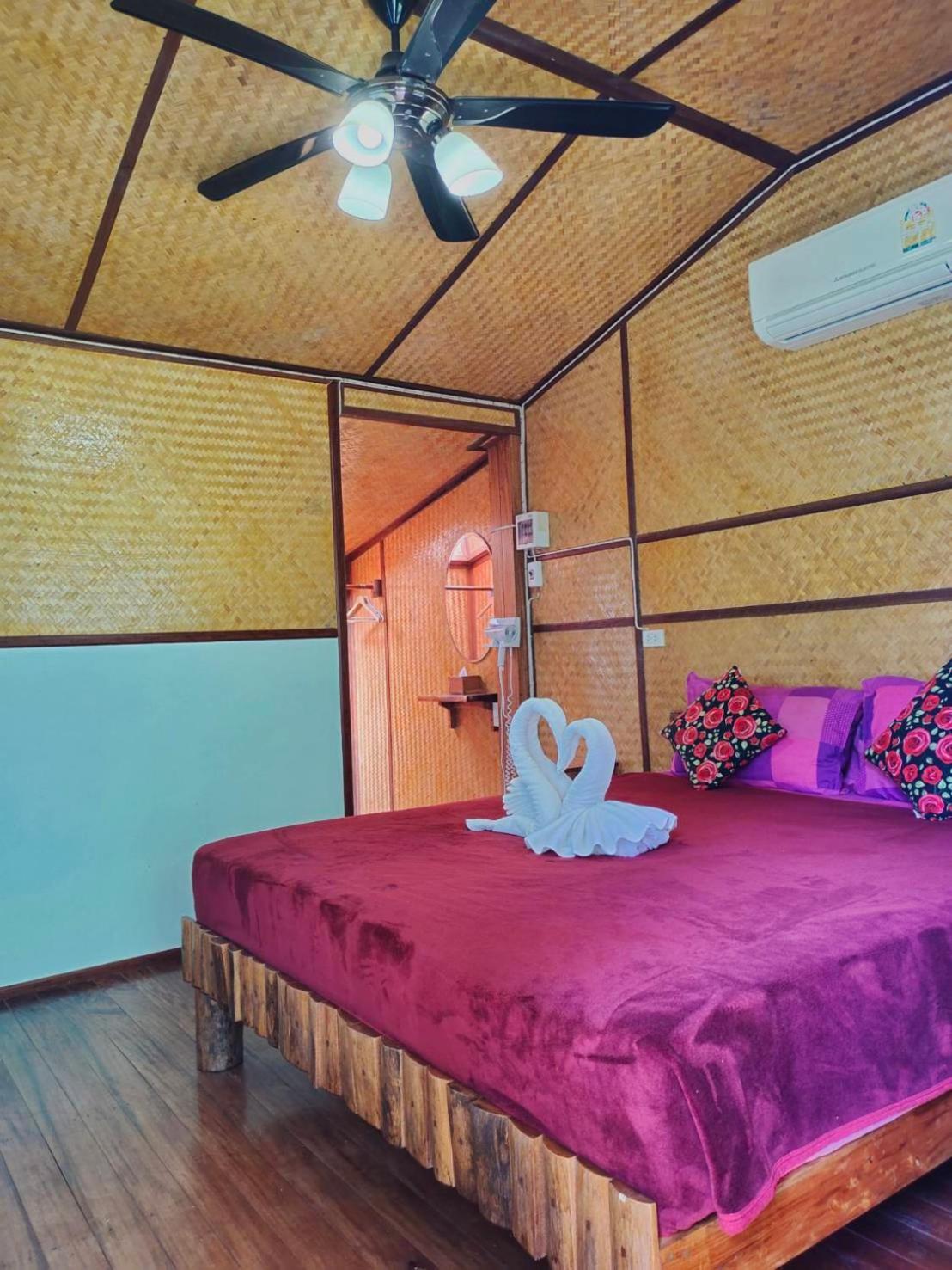 Hotel Bansuanphutarn Ban Pha Saeng Lang Zewnętrze zdjęcie